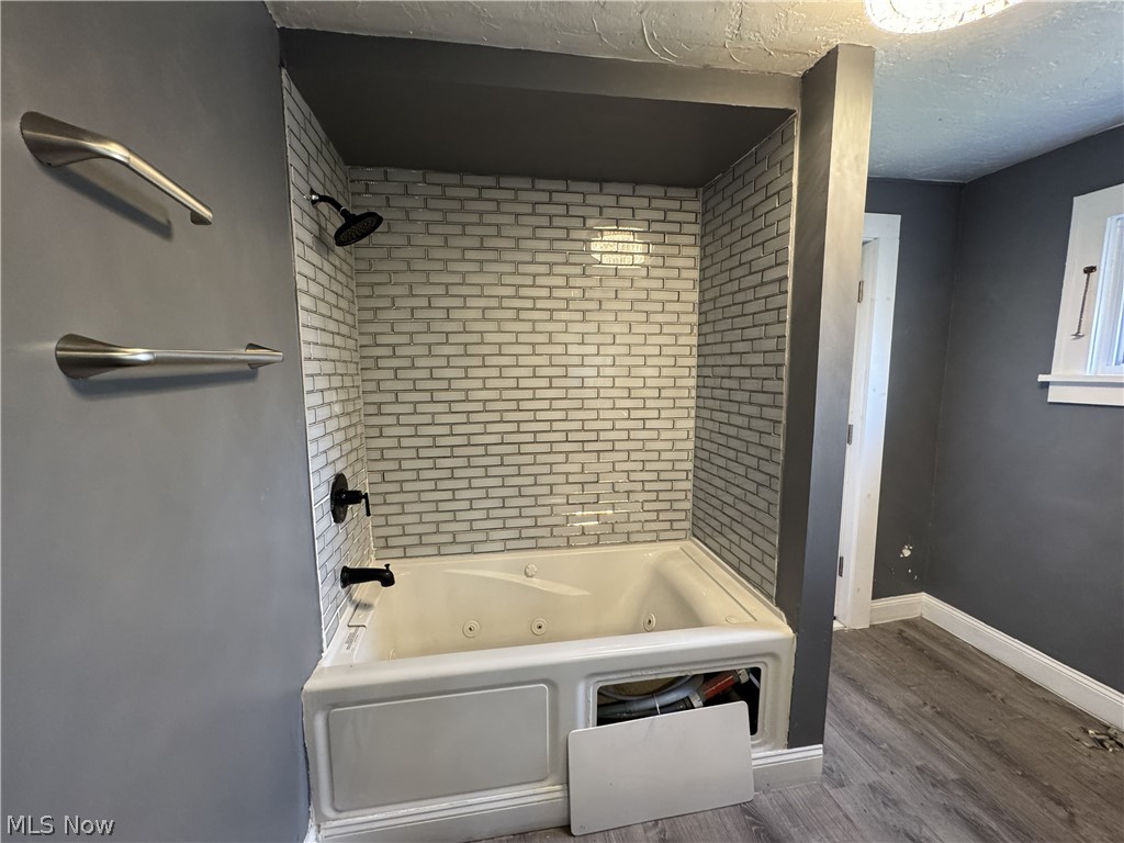 888 Medford Road Cleveland Heights OH 44121