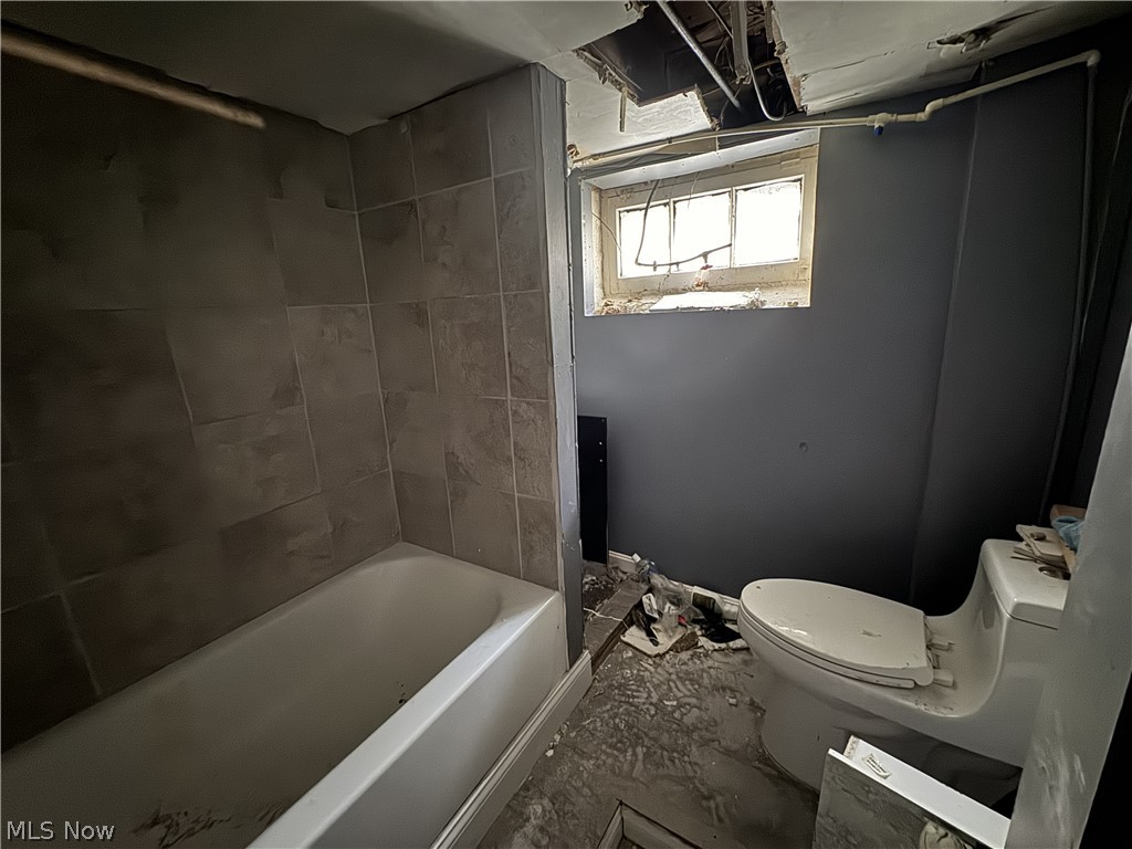 888 Medford Road Cleveland Heights OH 44121