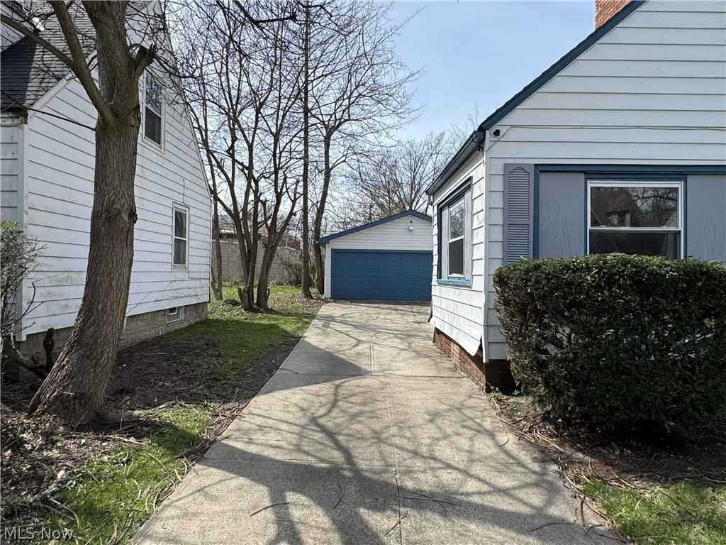 888 Medford Road Cleveland Heights OH 44121