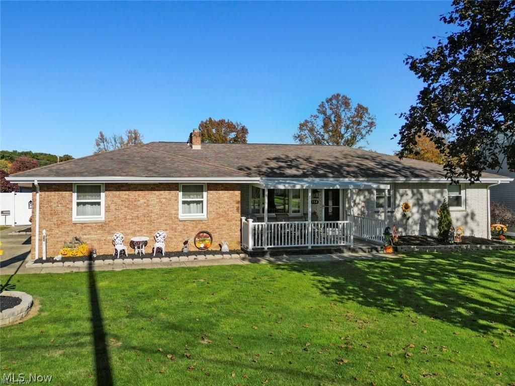 154 Rocky Ledge Drive Struthers OH 44471
