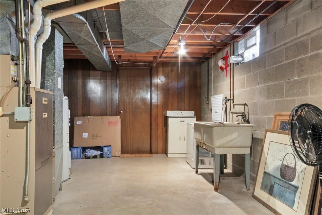 154 Rocky Ledge Drive Struthers OH 44471