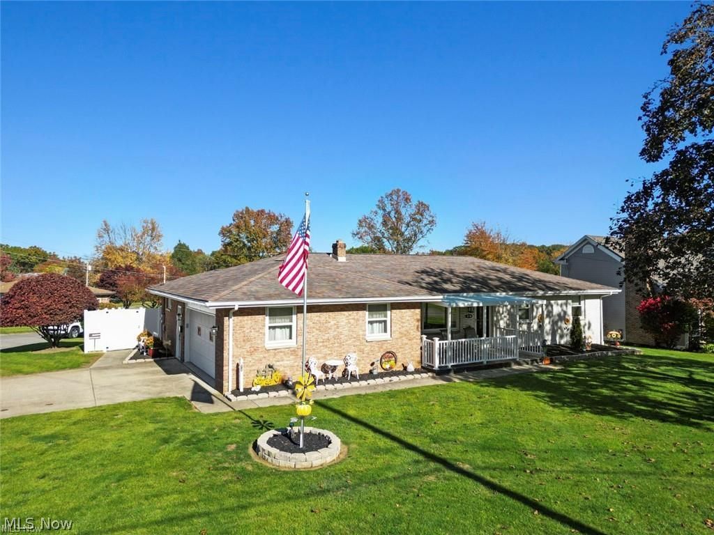 154 Rocky Ledge Drive Struthers OH 44471