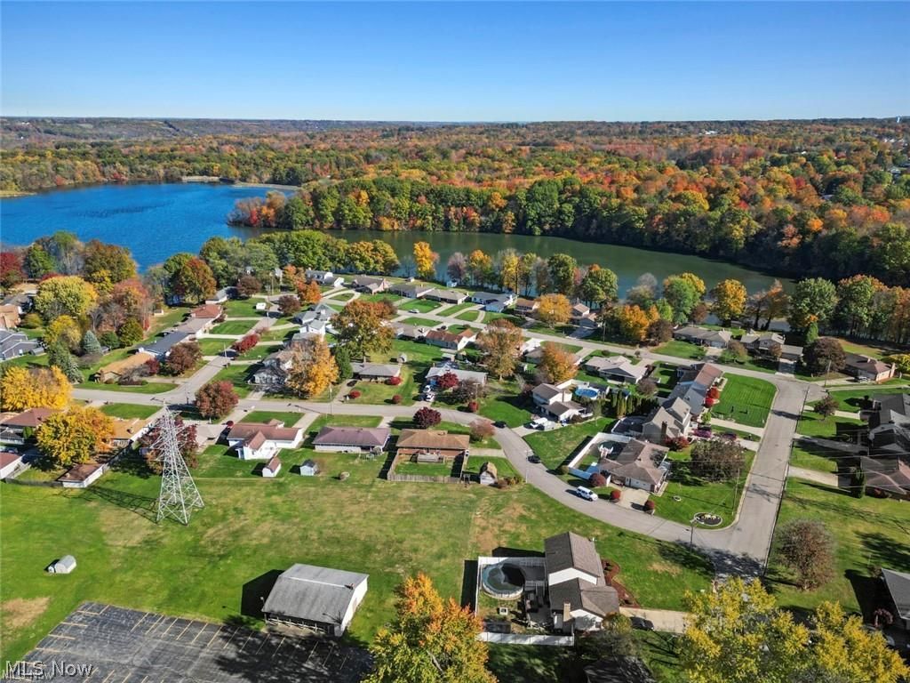 154 Rocky Ledge Drive Struthers OH 44471