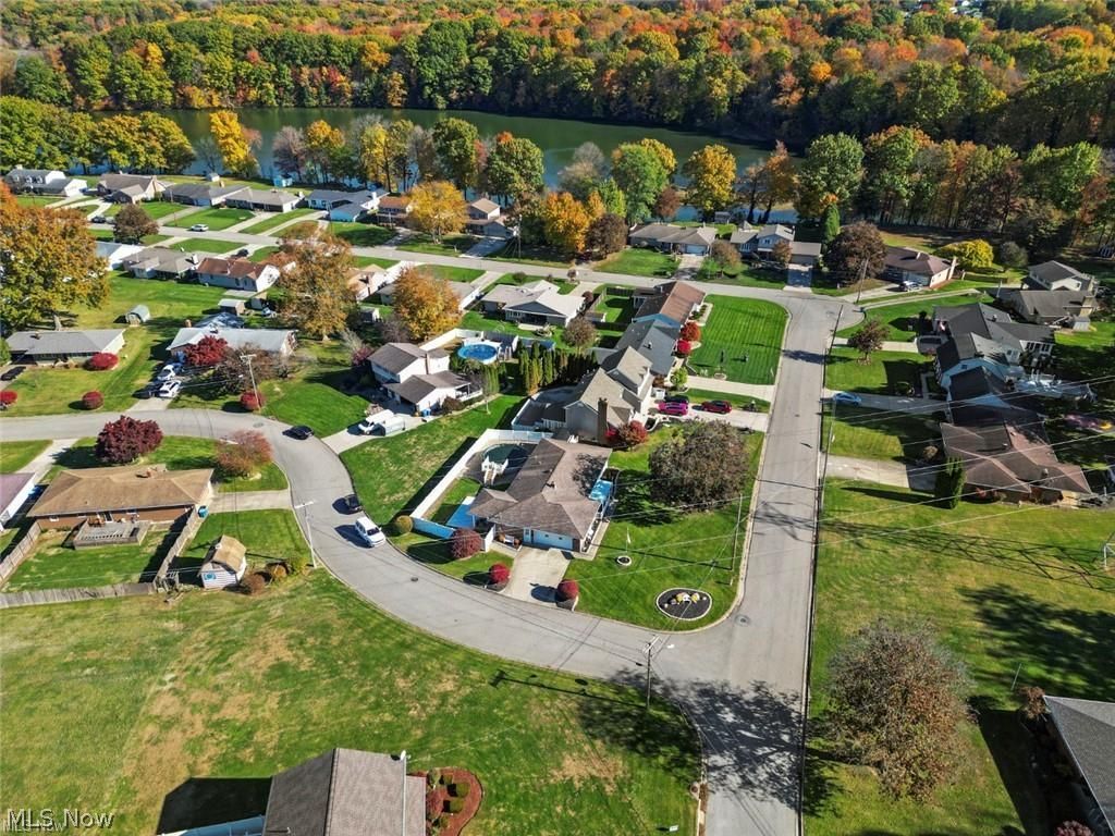 154 Rocky Ledge Drive Struthers OH 44471