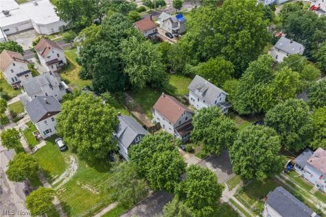 2240 12th Street SW Akron OH 44314