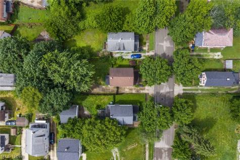 2240 12th Street SW Akron OH 44314