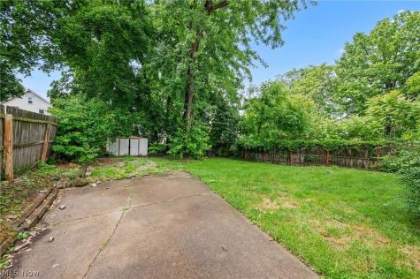2240 12th Street SW Akron OH 44314