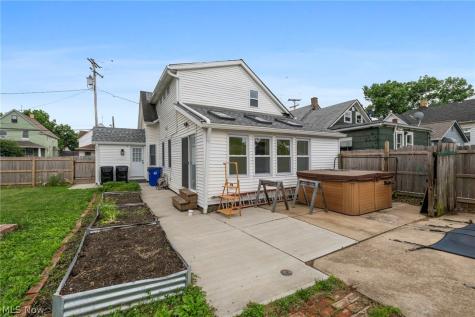 3538 Storer Avenue Cleveland OH 44109