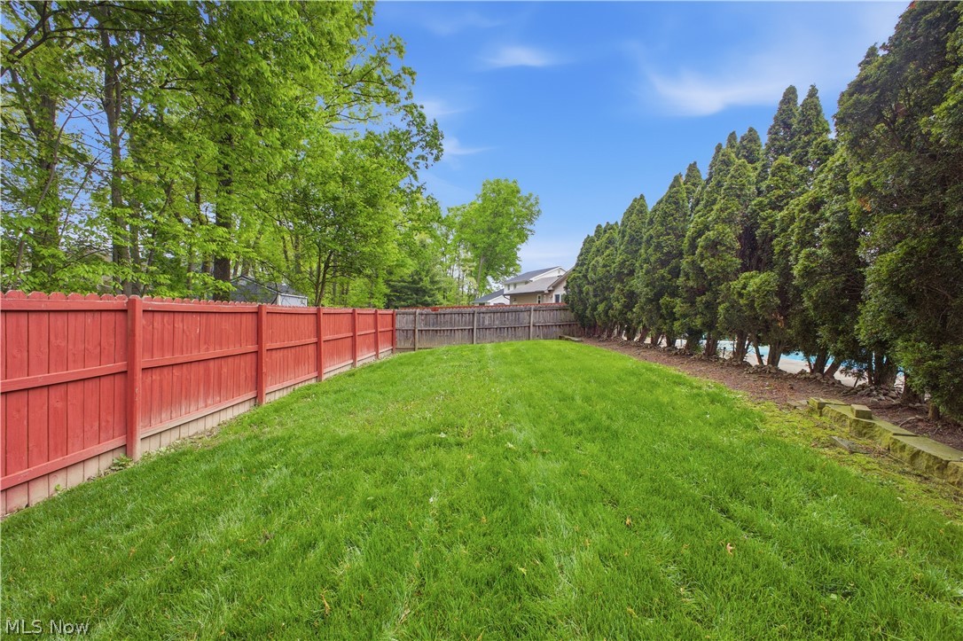 1208 Cedarwood Drive Mineral Ridge OH 44440