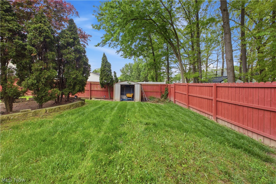 1208 Cedarwood Drive Mineral Ridge OH 44440