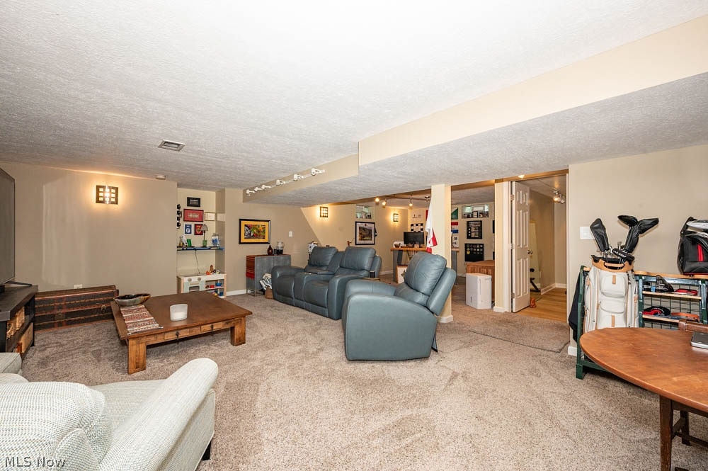149 Lucretia Lane Columbiana OH 44408