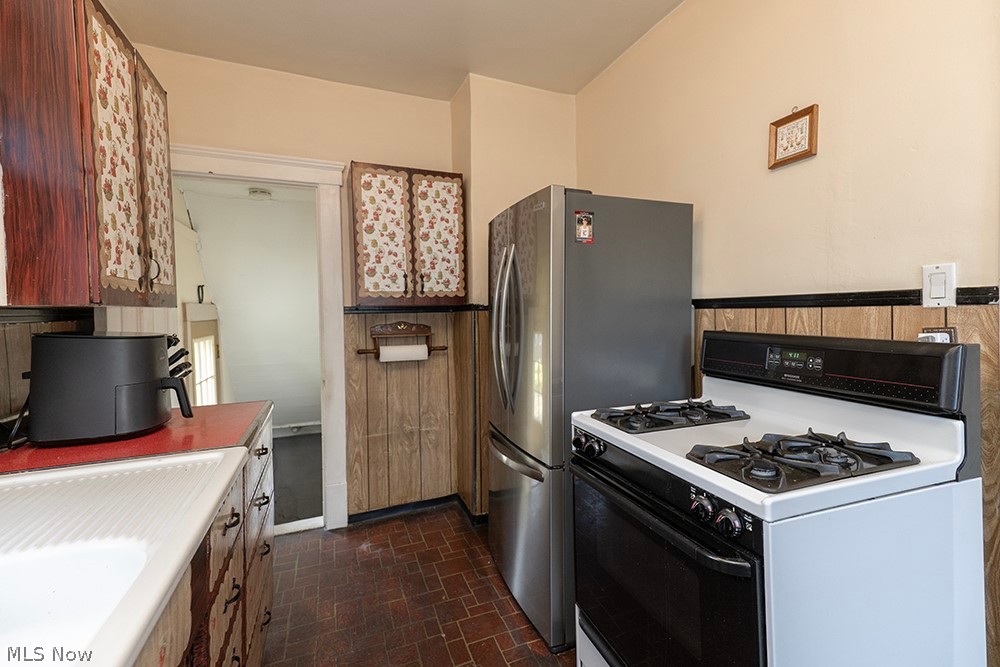 115 Riverdale Court Elyria OH 44035