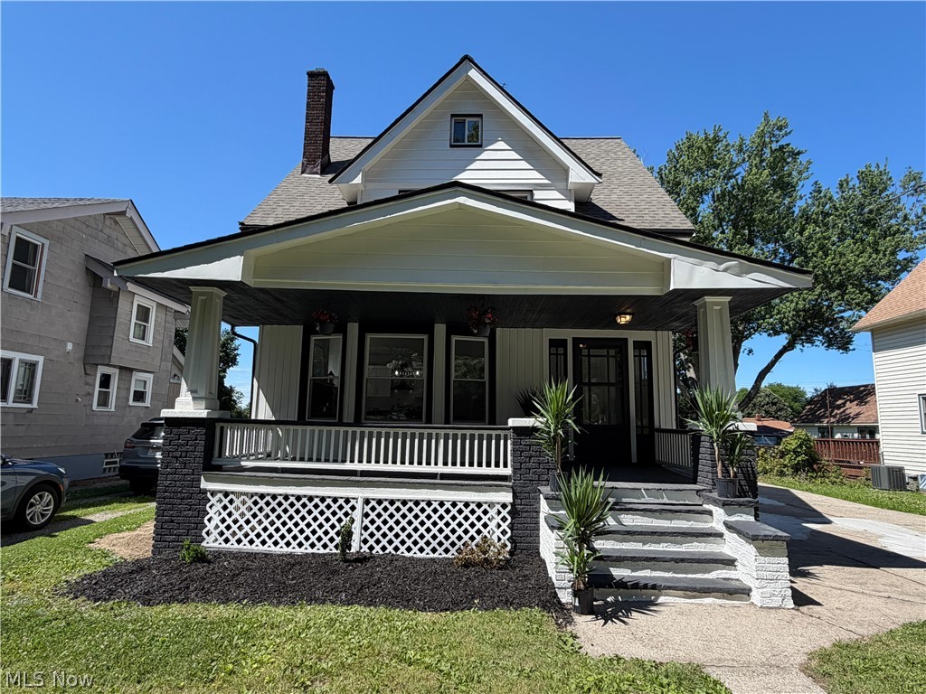 17800 Larchwood Avenue Cleveland OH 44135