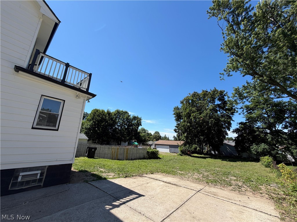 17800 Larchwood Avenue Cleveland OH 44135