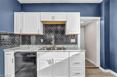 4246 E 116th Street Cleveland OH 44105