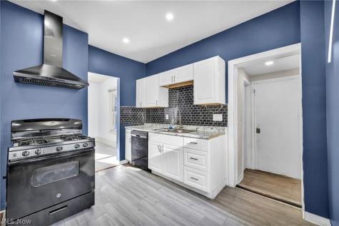 4246 E 116th Street Cleveland OH 44105