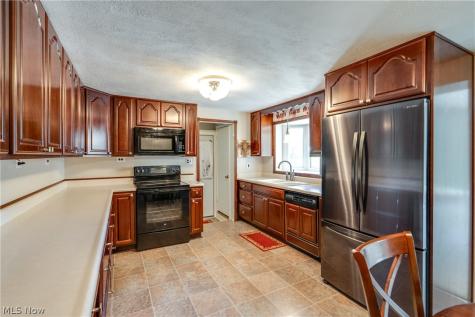4710 Brunnerdale Avenue NW Canton OH 44718