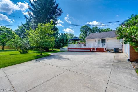 4710 Brunnerdale Avenue NW Canton OH 44718