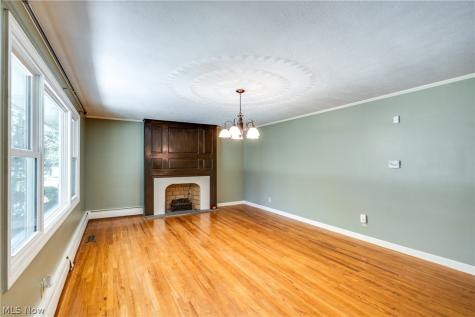 4710 Brunnerdale Avenue NW Canton OH 44718