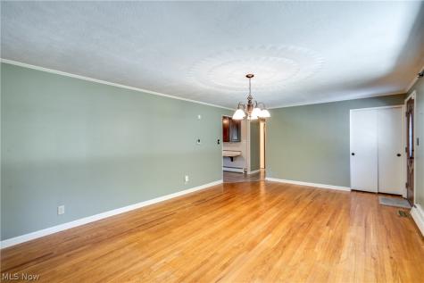 4710 Brunnerdale Avenue NW Canton OH 44718