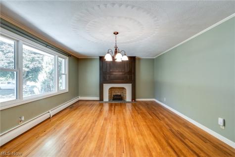 4710 Brunnerdale Avenue NW Canton OH 44718