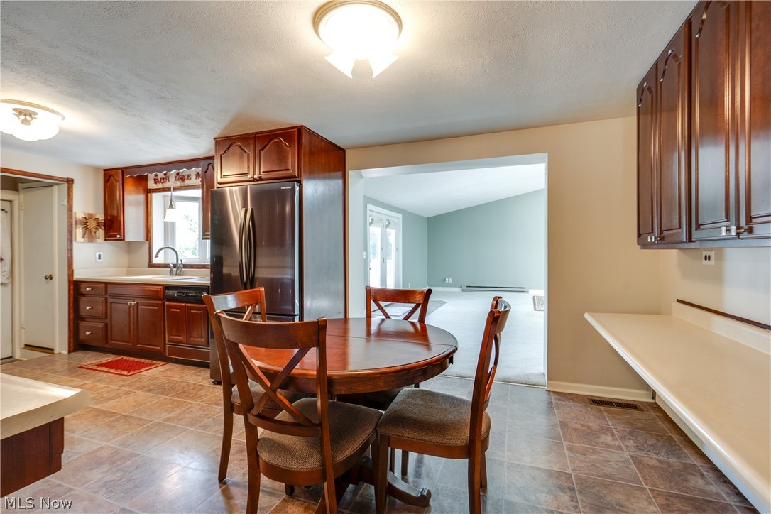 4710 Brunnerdale Avenue NW Canton OH 44718