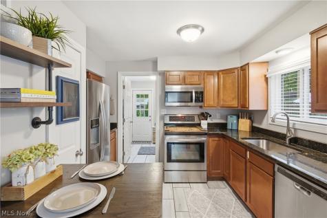 131 Forest Boulevard Avon Lake OH 44012