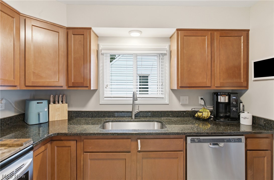 131 Forest Boulevard Avon Lake OH 44012