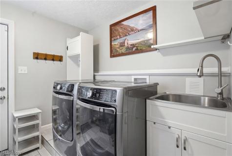 131 Forest Boulevard Avon Lake OH 44012