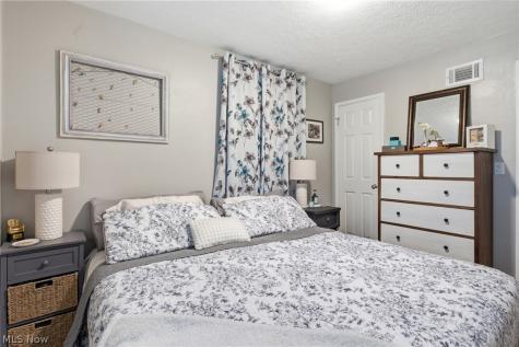 131 Forest Boulevard Avon Lake OH 44012