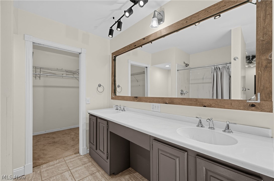 6 Hillcrest Drive Cambridge OH 43725
