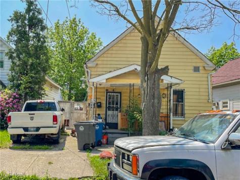 6644 Clement Avenue Cleveland OH 44105