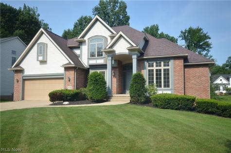 3246 Crown Pointe Drive Stow OH 44224