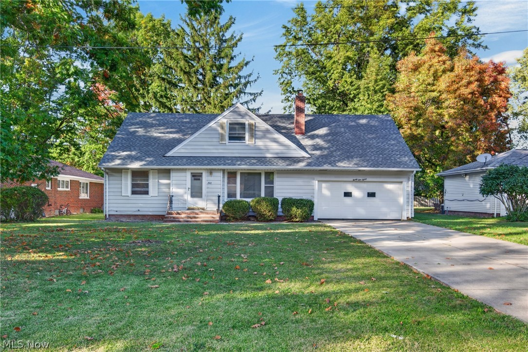 2115 Algonquin Euclid OH 44117