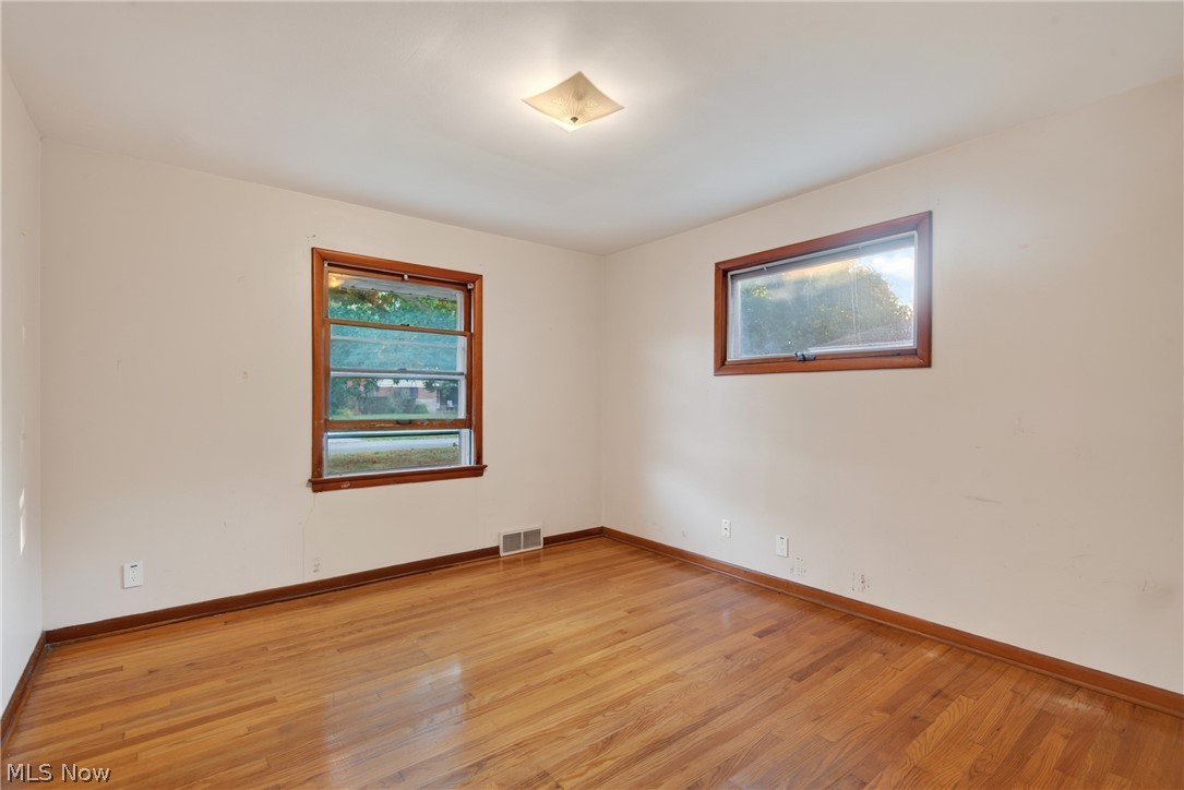 2115 Algonquin Euclid OH 44117