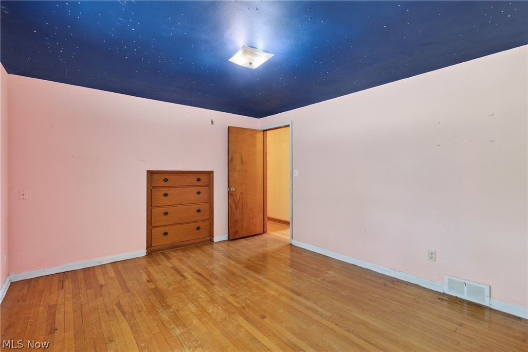 2115 Algonquin Euclid OH 44117