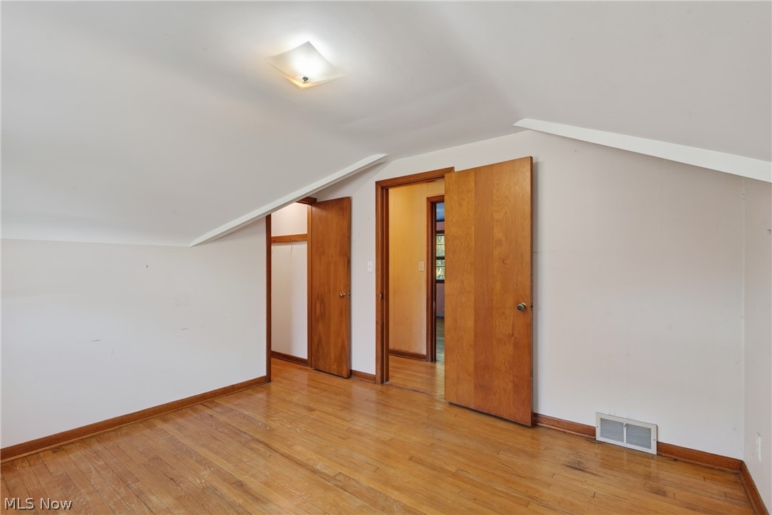 2115 Algonquin Euclid OH 44117