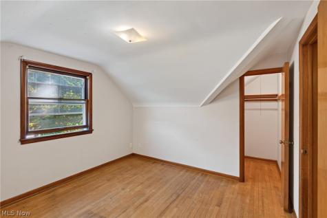 2115 Algonquin Euclid OH 44117