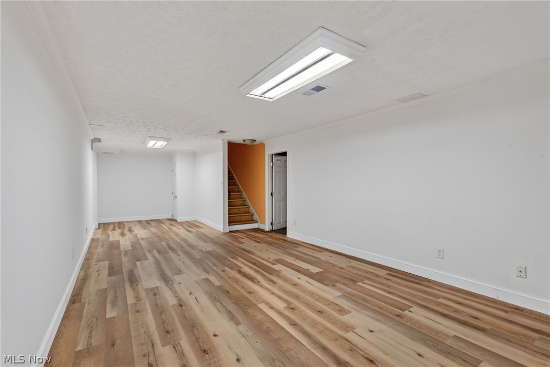 2115 Algonquin Euclid OH 44117
