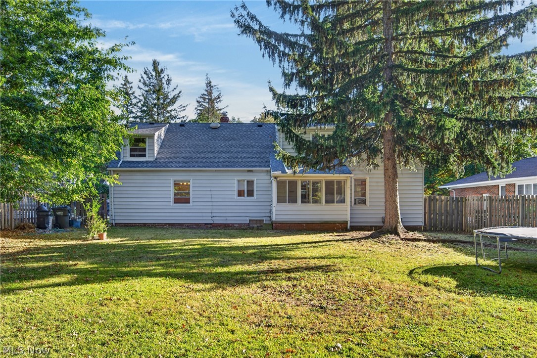 2115 Algonquin Euclid OH 44117