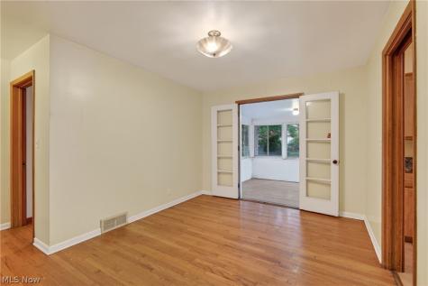 2115 Algonquin Euclid OH 44117