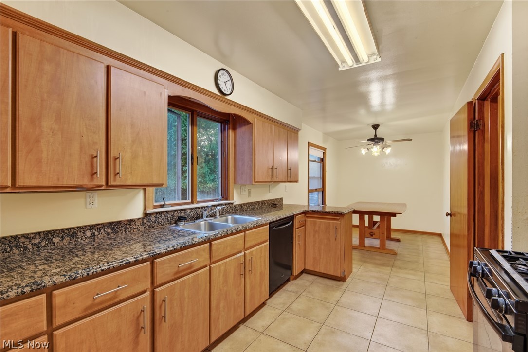 2115 Algonquin Euclid OH 44117