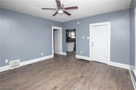 2391 27th Street SW Akron OH 44314