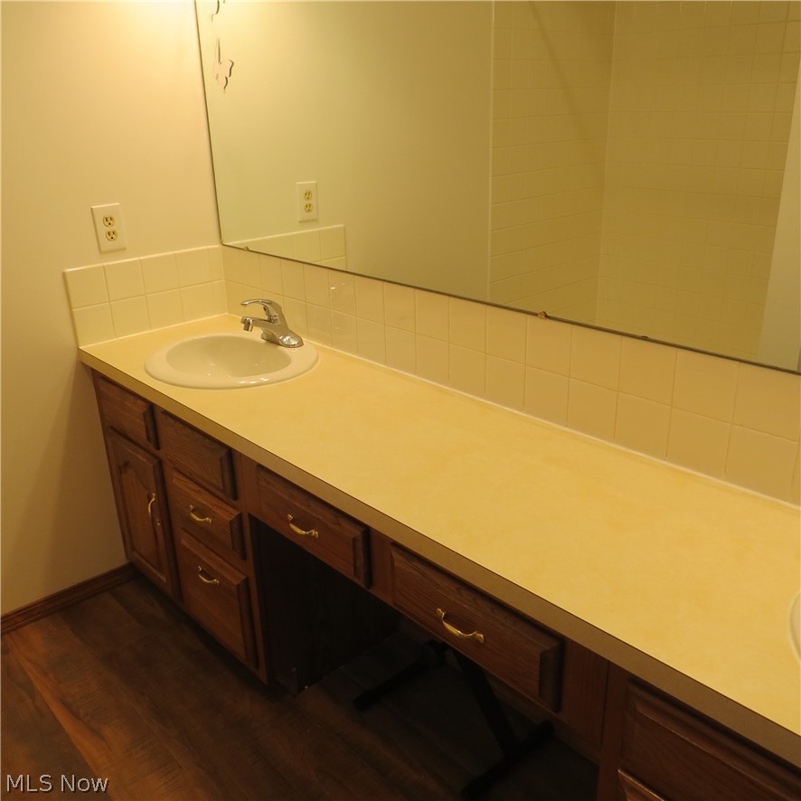 7251 Hidden Glen Amherst OH 44001