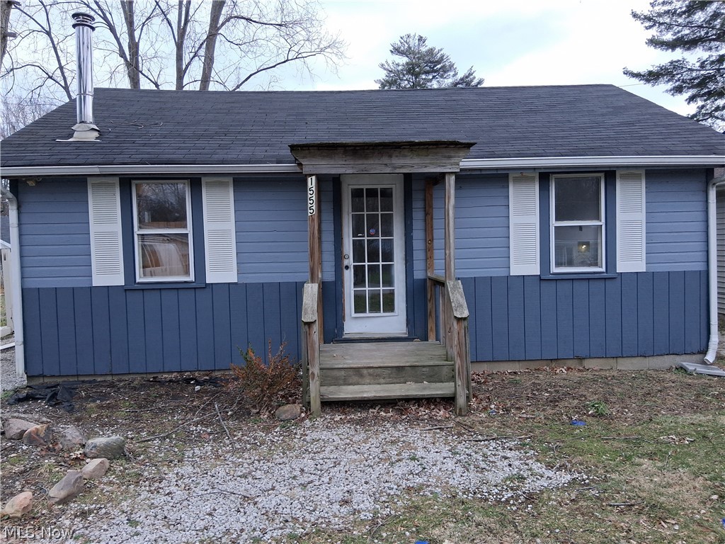 1555 Glenview Avenue Madison OH 44057