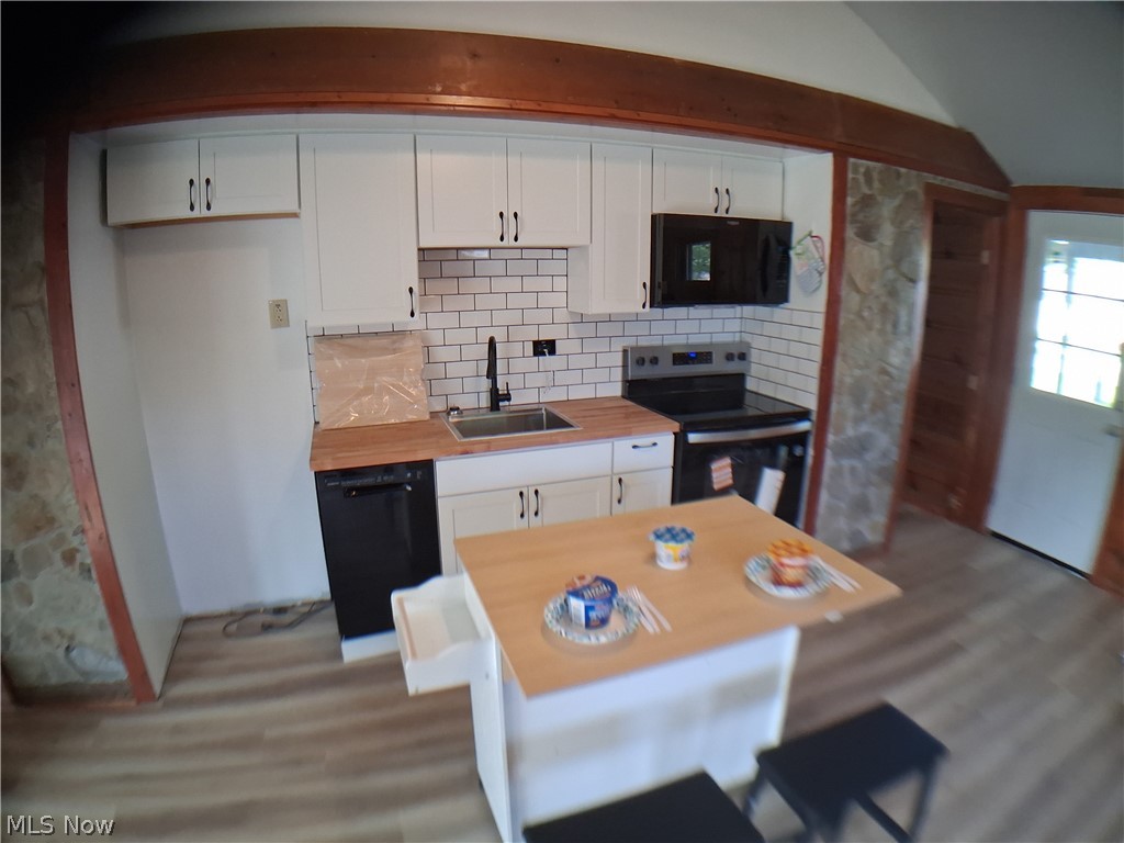 1555 Glenview Avenue Madison OH 44057