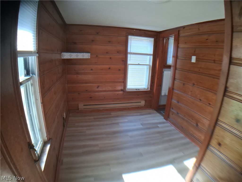 1555 Glenview Avenue Madison OH 44057