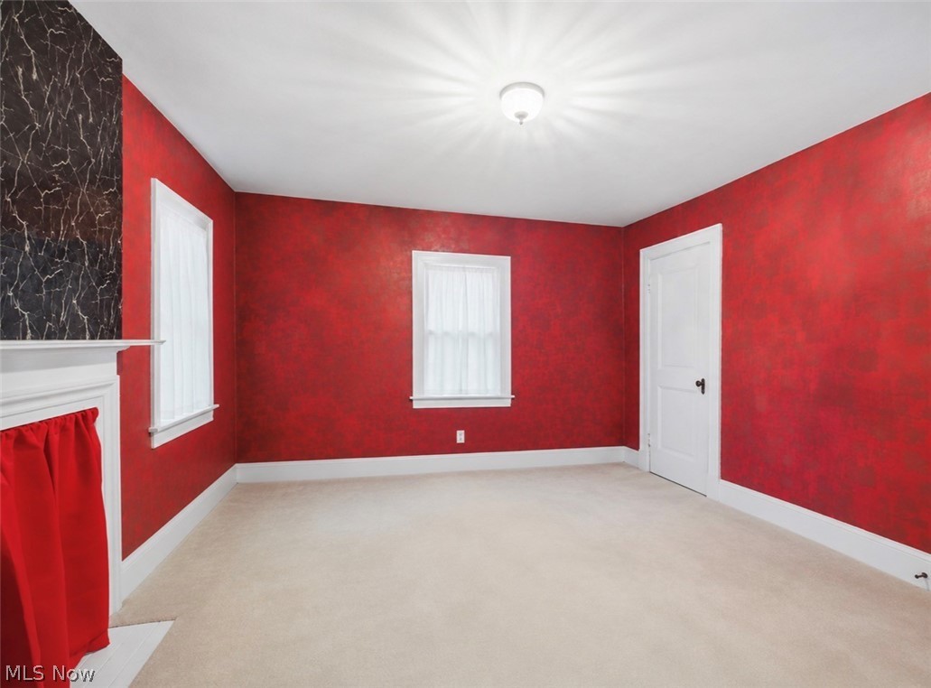 2 Elysian Way East Liverpool OH 43920