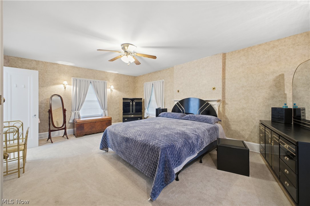 2 Elysian Way East Liverpool OH 43920
