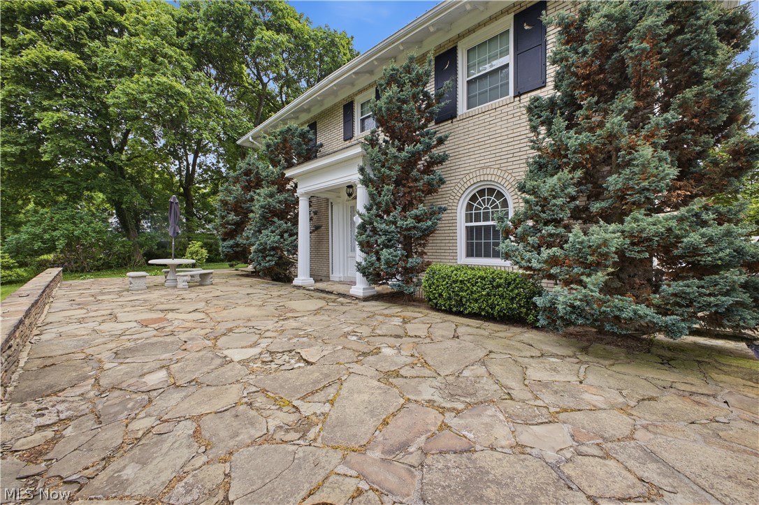 2 Elysian Way East Liverpool OH 43920